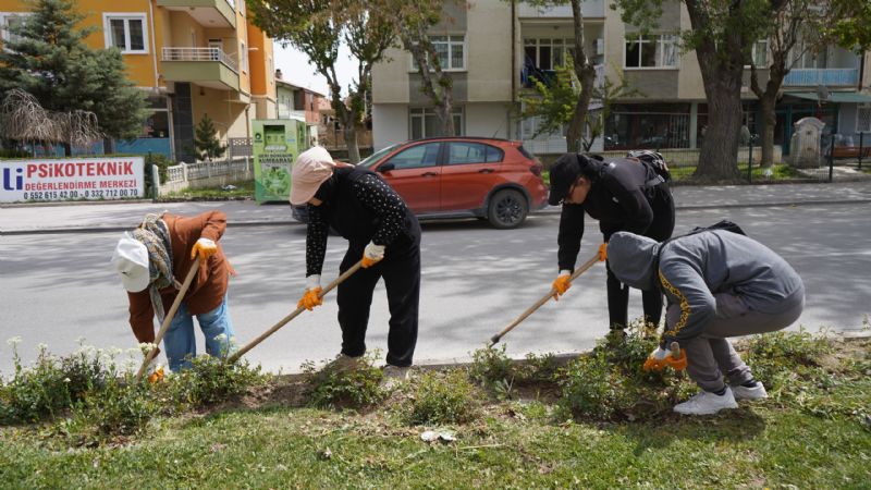 Ereğli Belediyesi’nde Yeşil Alan Çalışmaları Hızlandı