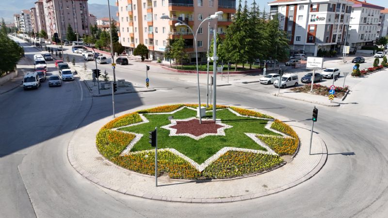EREĞLİ ÇİÇEKLER İÇİNDE