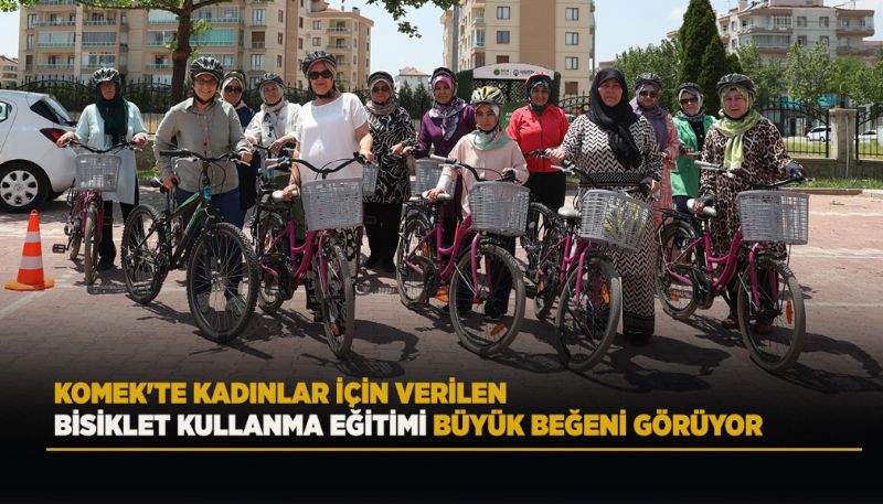 KOMEK KADINLARA BİSİKLET ÖĞRETİYOR