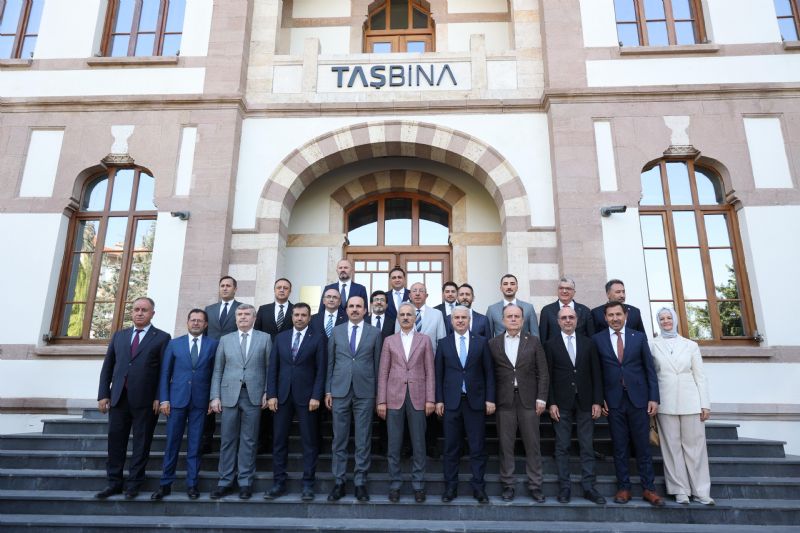 ULAŞTIRMA VE ALTYAPI BAKANI URALOĞLU BAŞKAN ALTAY’I ZİYARET ETTİ