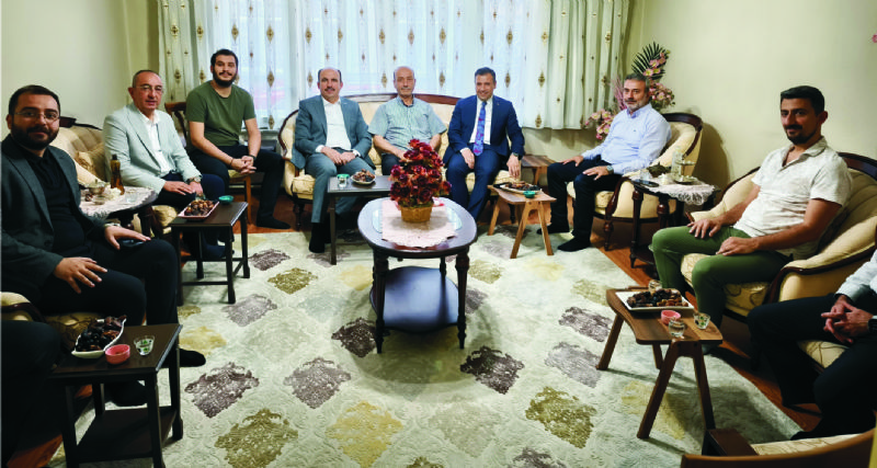 UĞUR İBRAHİM ALTAY HACILARI ZİYARET ETTİ