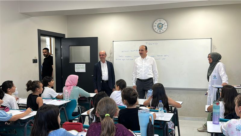 BAŞKAN ALTAY VE BAŞKAN PEKYATIRMACI  ÖĞRENCİLERLE